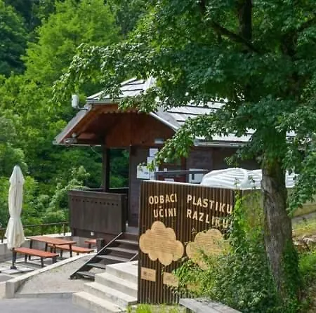 Guest House Happy Day Slunj Exterior photo