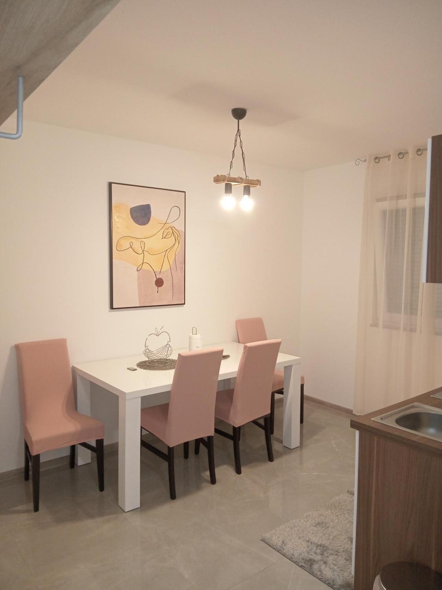 Apartment Happy Day *